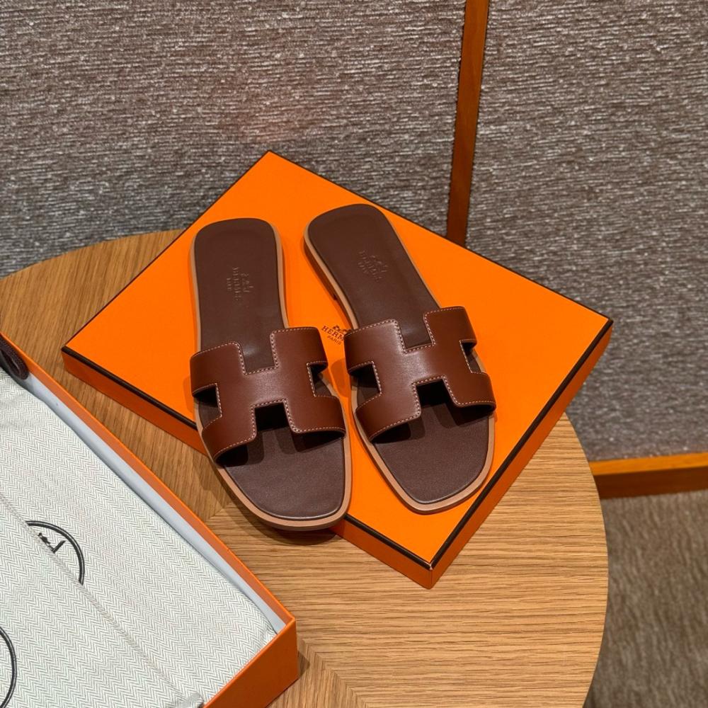 Hermès Oran Sandals Etoupe Epsom Leather