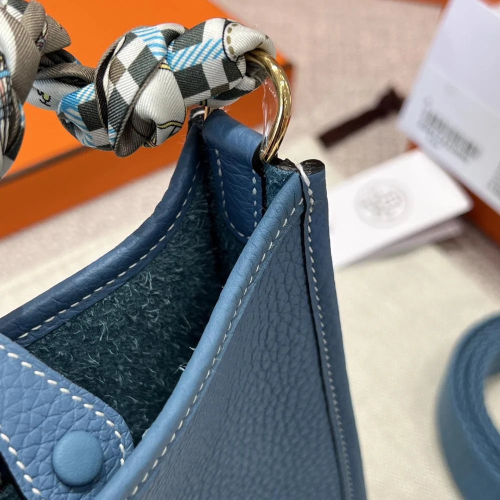 Hermès Evelyne 16cm Togo Leather Shoulder Bag