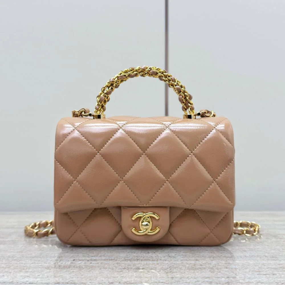 Chanel 24B Kapaklı Yeni Kalın Zincir Saplı Çanta - Glimmer of Luxury