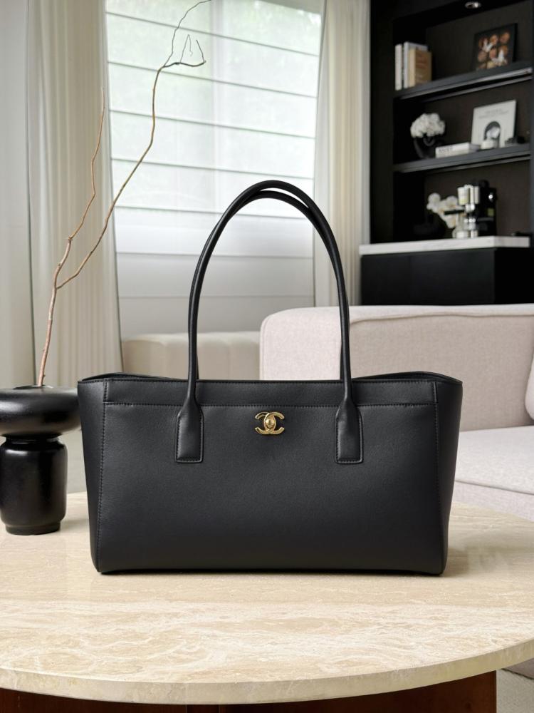 Chanel S26 Spring/Summer Small Shopping Bag