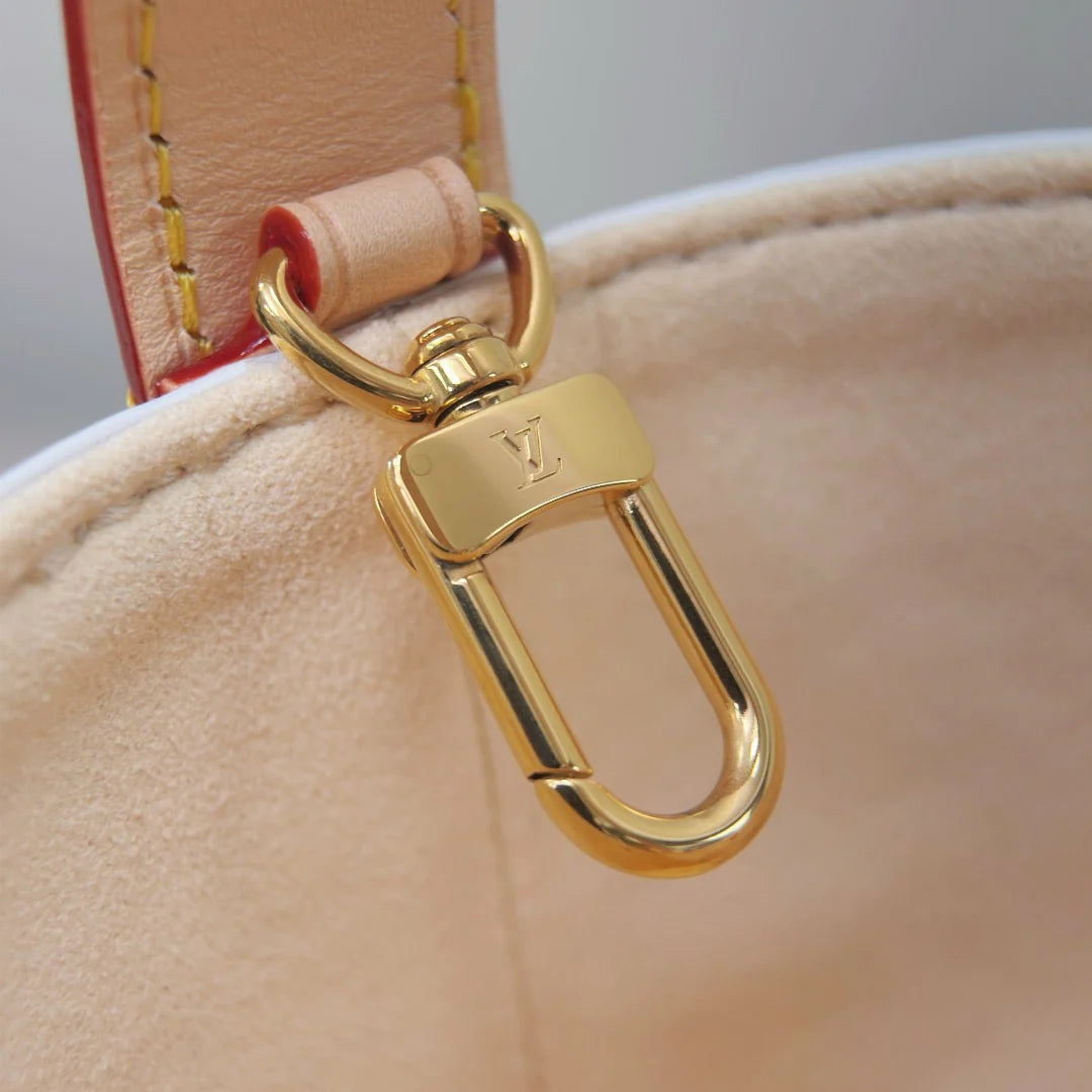 Alinbb - Glimmer of Luxury