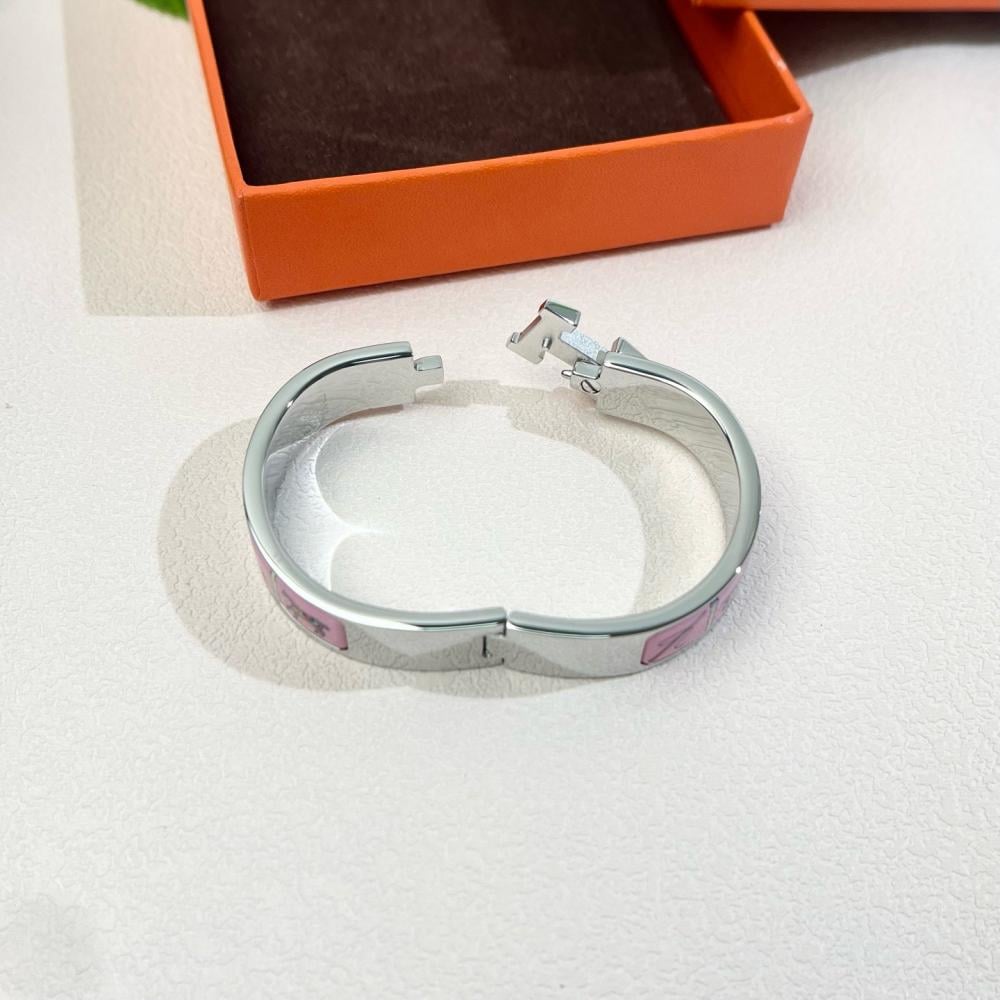 Hermès Clic H Bracelet – Ride Collection (Pink Enamel)