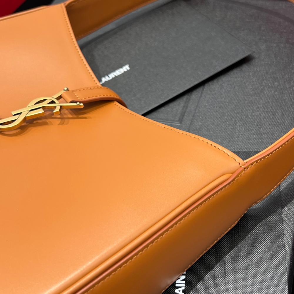 YSL Le 5 A Smooth Leather Hobo Bag