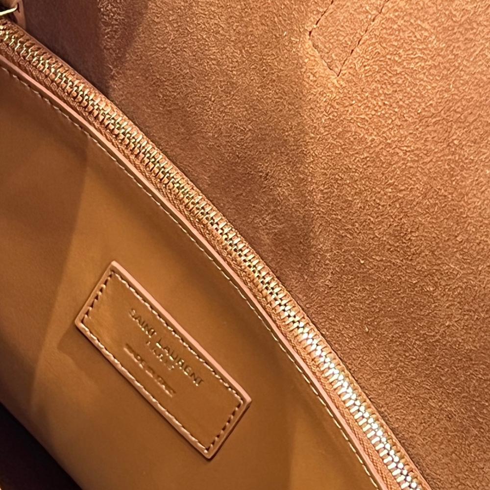 Saint Laurent 5 À 7 Large Flexible Bag