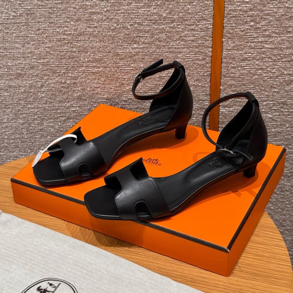 Hermès Oasis Sandals Black & Argent Grey