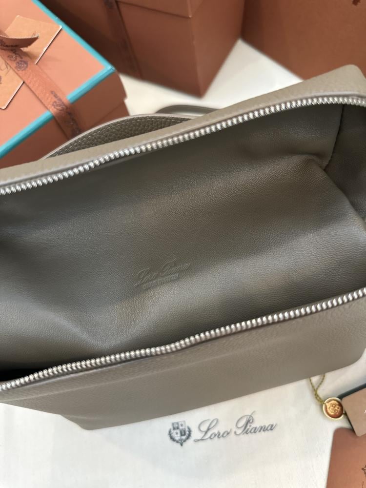 Loro Piana 23.5 Extra Pocket