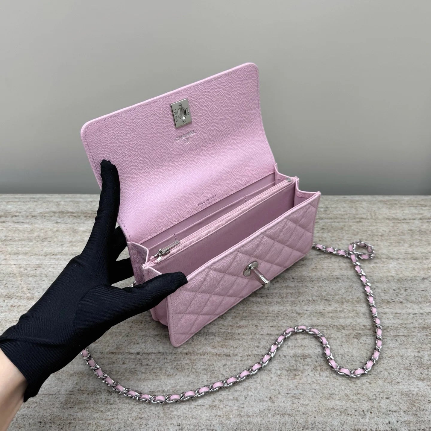 Chanel 25C Chain Handbag 