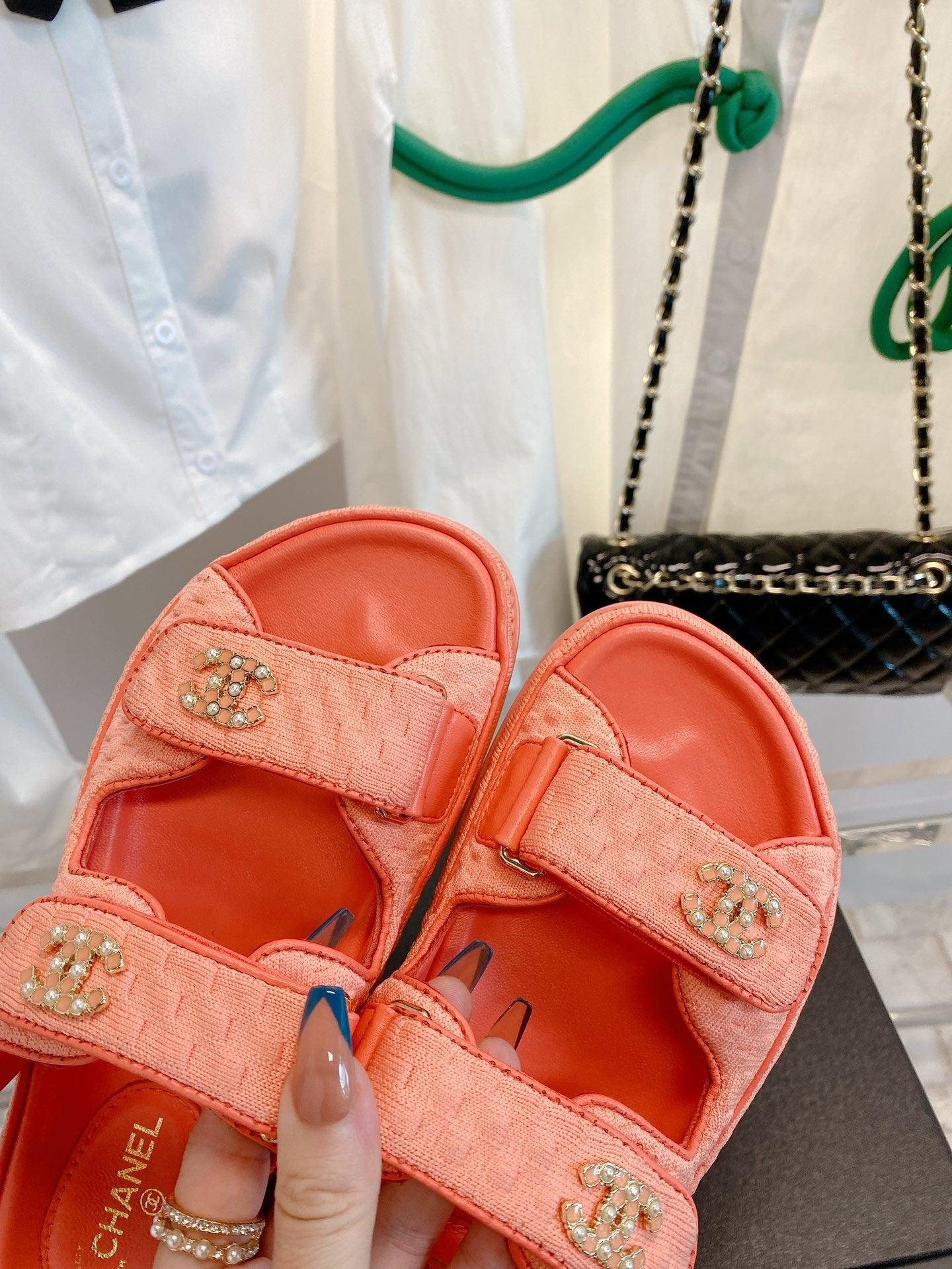 Chanel Pembe Örme Kumaş Baba Sandalet - Glimmer of Luxury