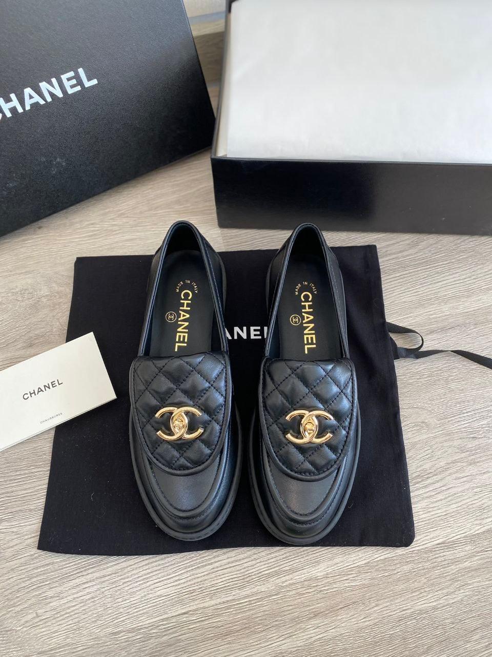 Chanel CC Dönüş Kilitli Deri Kapitone Siyah Loafer - Glimmer of Luxury