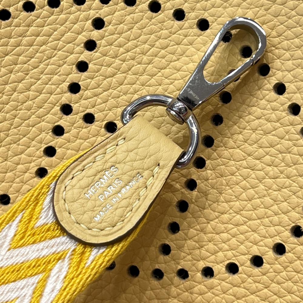 Hermès Evelyne 16cm Togo Leather Shoulder Bag