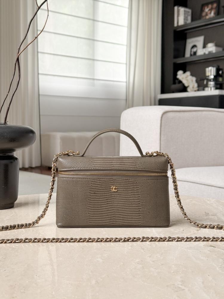 Chanel Kertenkele Derisi Zincirli Vanity