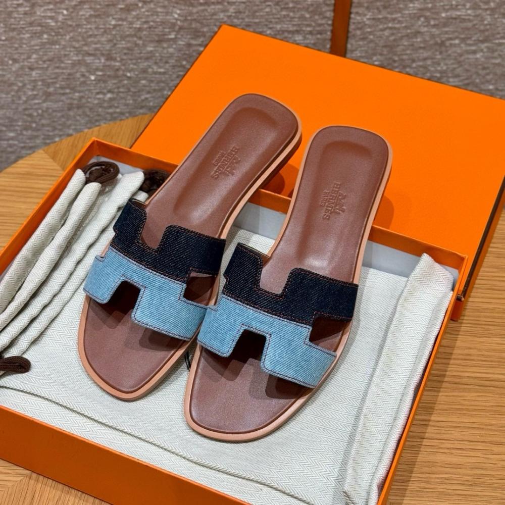 Hermès Oran Sandals Gray Argent