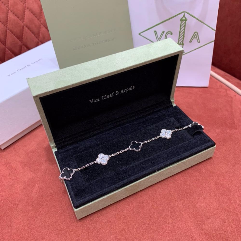 Van Cleef &amp; Arpels Alhambra 5 Motif Bracelet