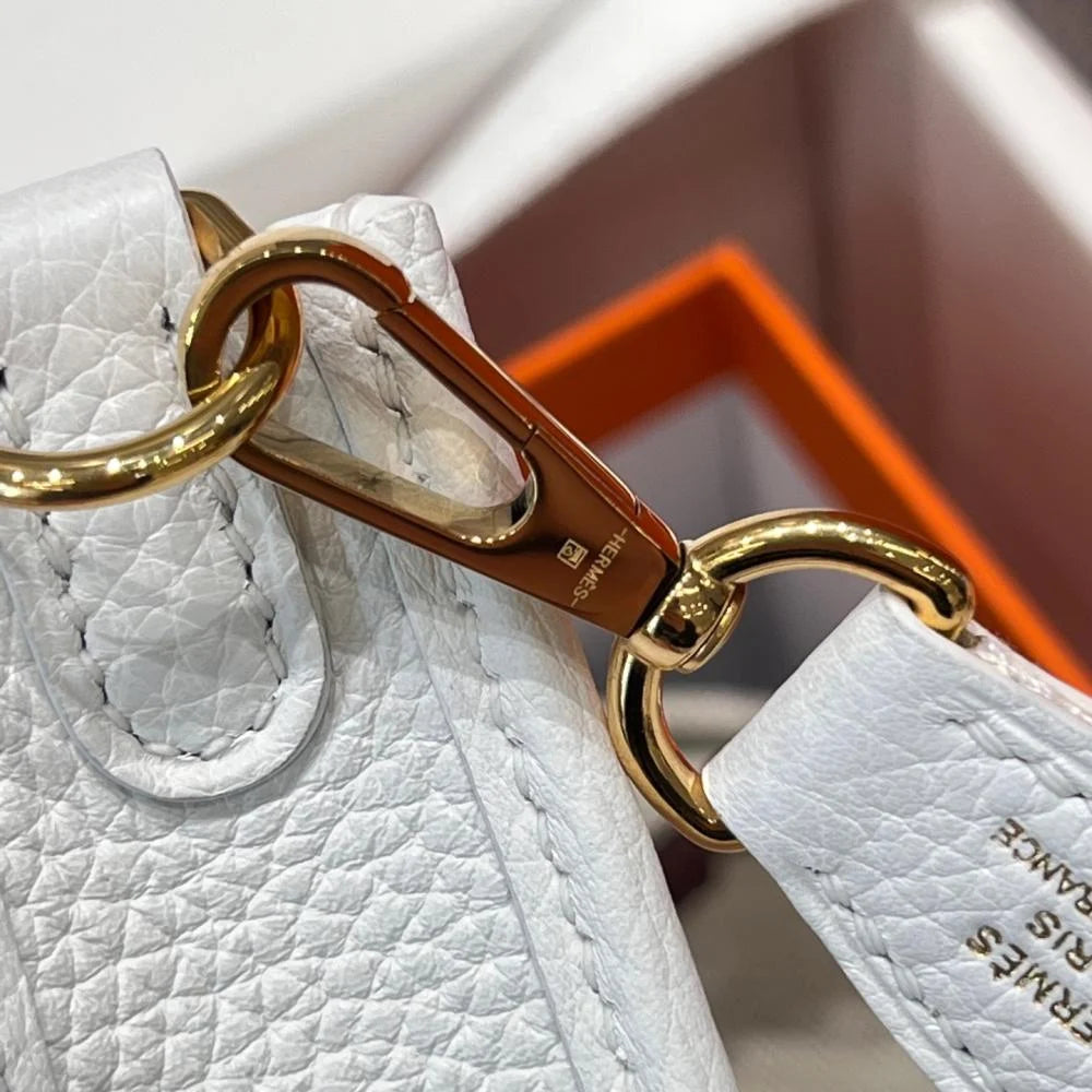 Hermès Evelyne 16cm Togo Leather Shoulder Bag