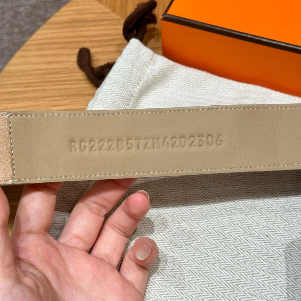 Hermès Chypre Sandals - Clay Beige