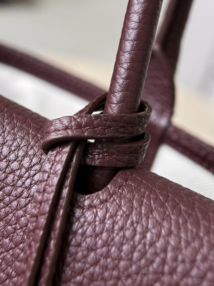 Chanel Urban Essentials Alışveriş Çantası