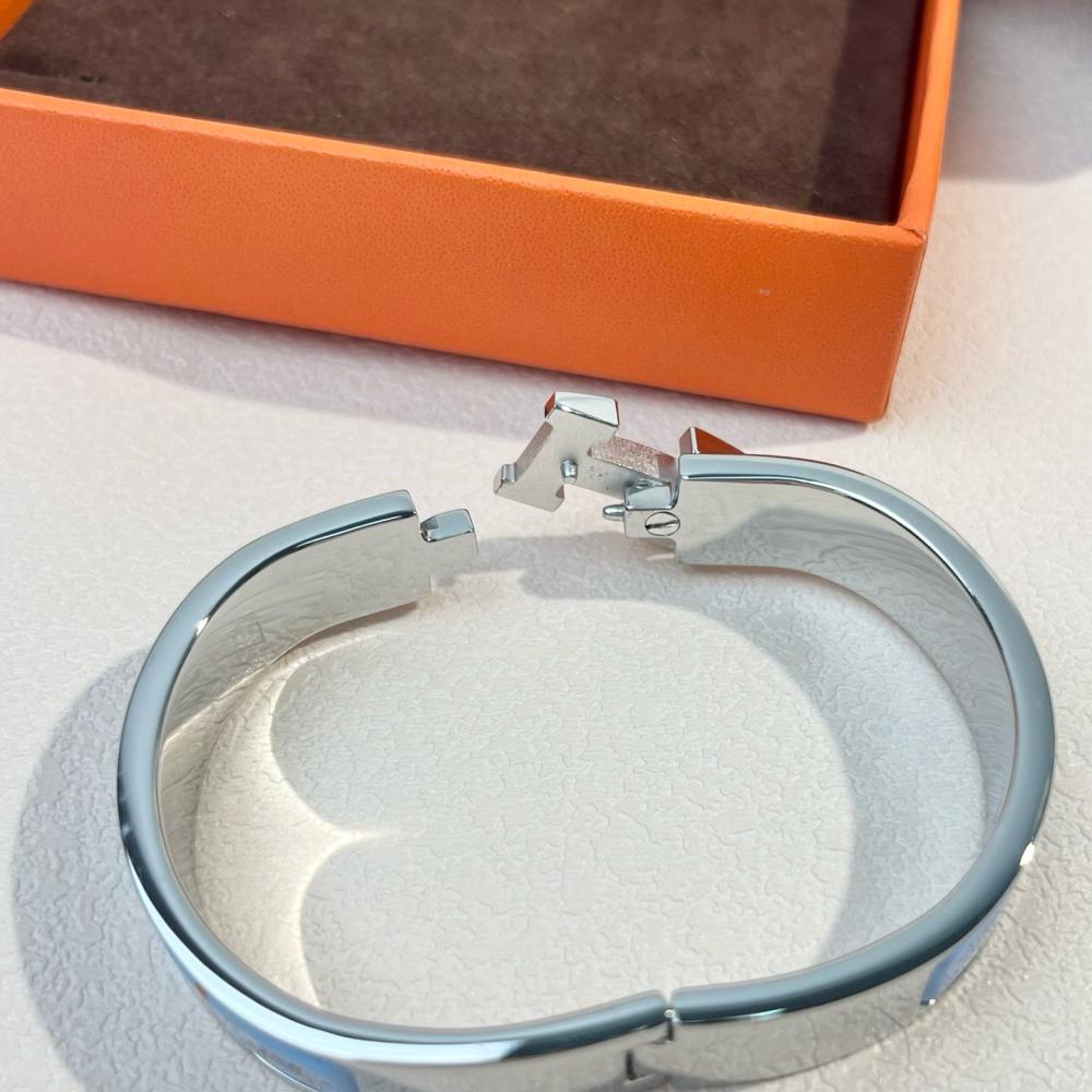 Hermès Clic H Bracelet – Ride Collection