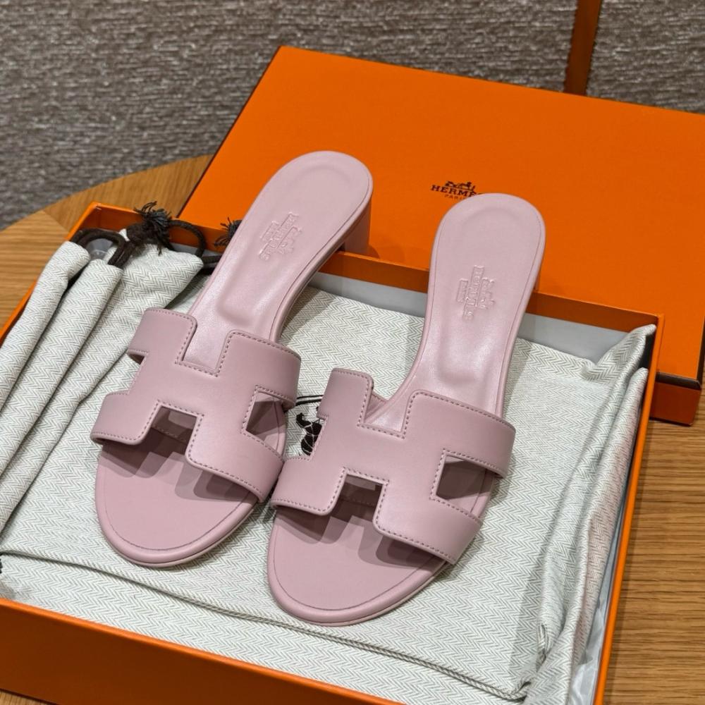 Hermès Oasis Sandals Black & Argent Grey
