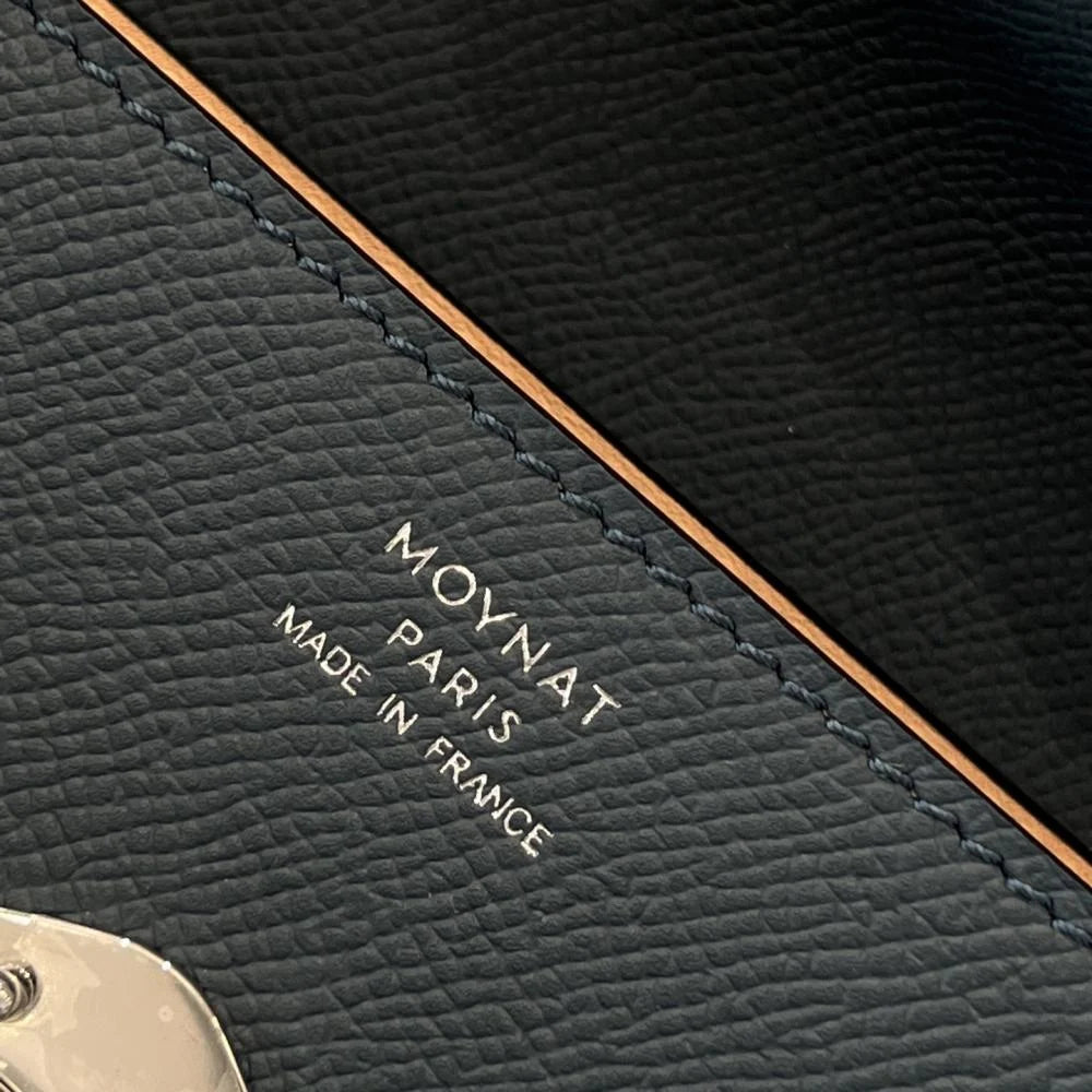 Gabrielle Portföy Çanta - Glimmer of Luxury