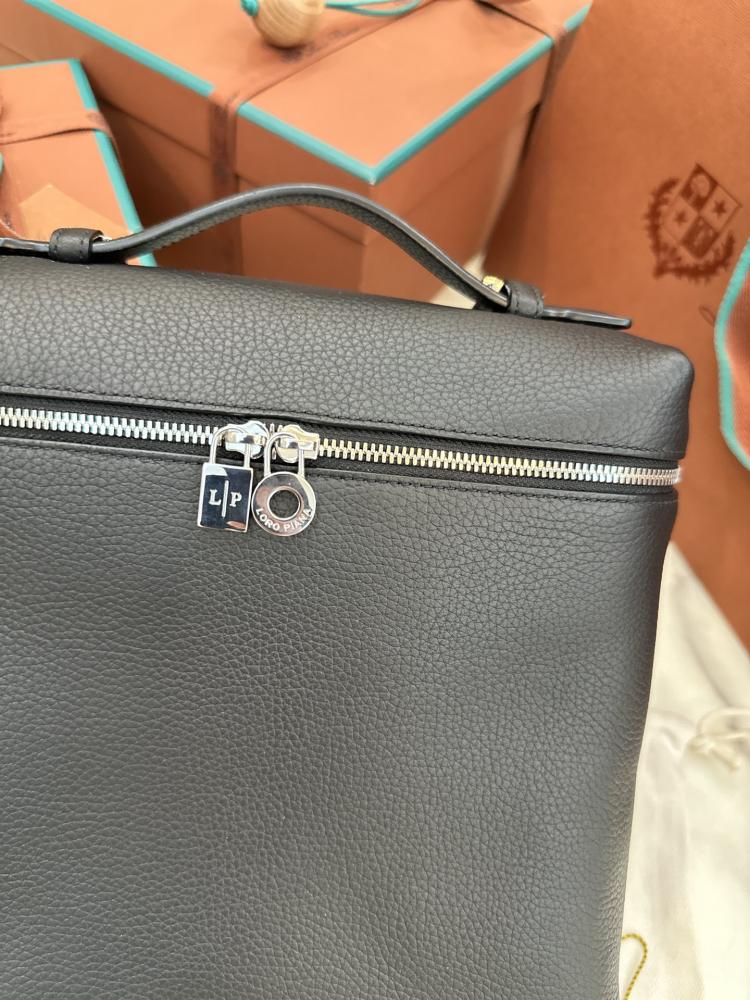 Loro Piana 23.5 Extra Pocket