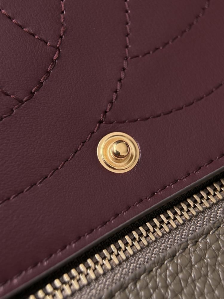 Chanel Maxi “Souplissimo” Büyük Kapaklı Çanta