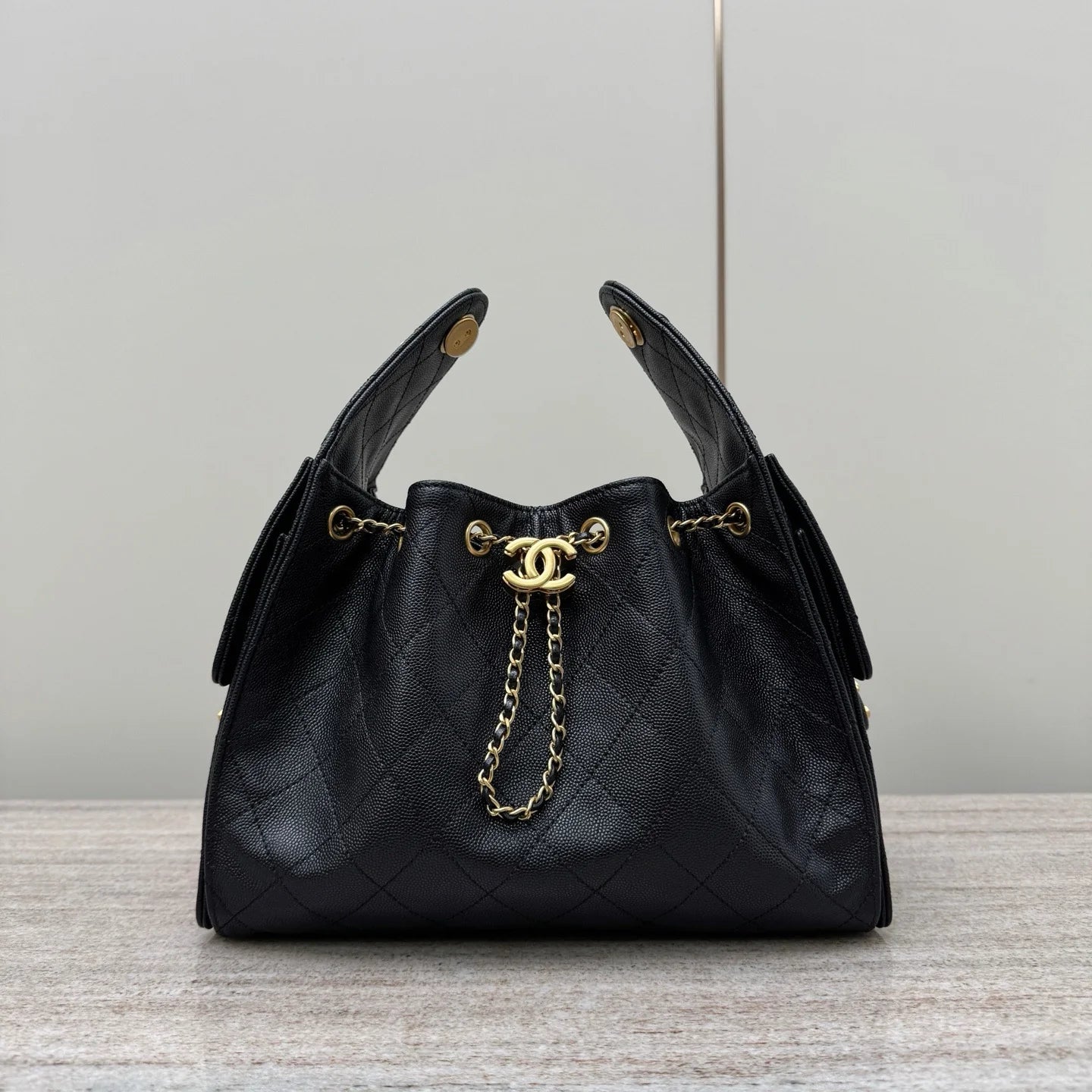 Chanel 25C Orta Boy Hobo Çanta - Glimmer of Luxury