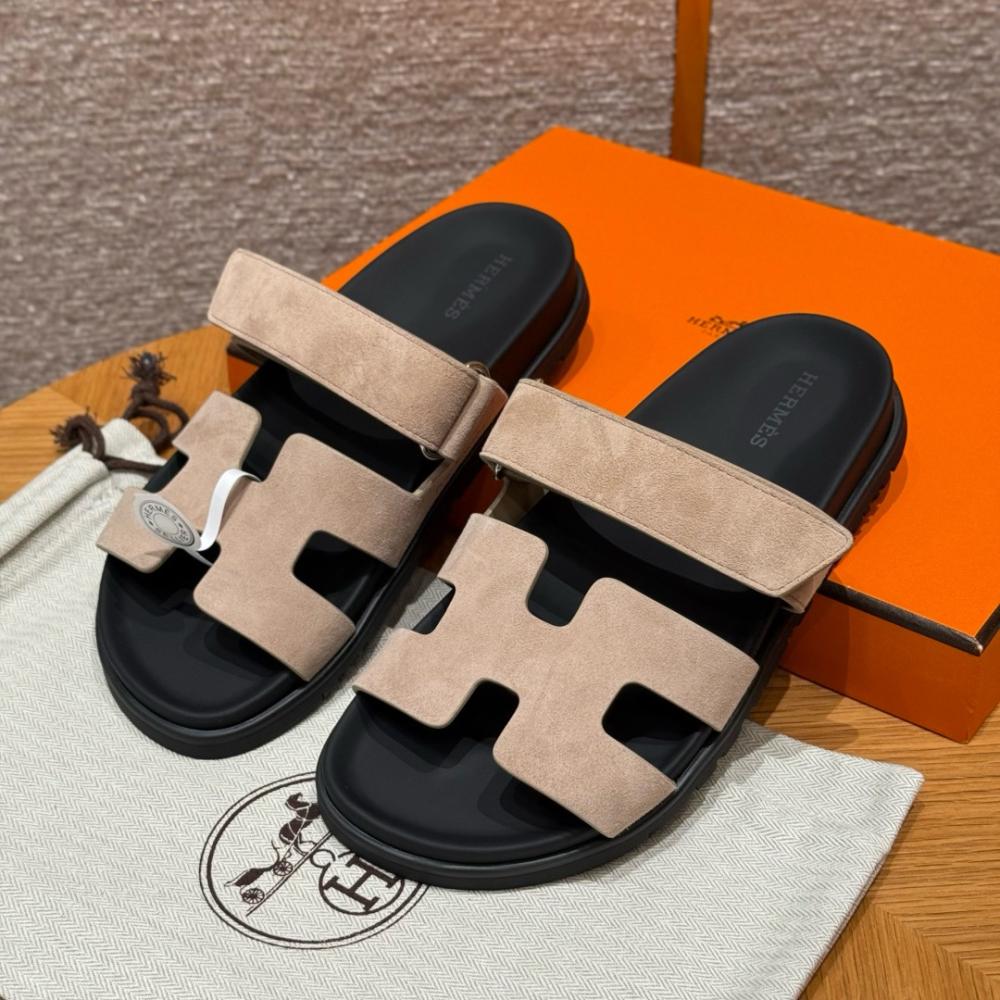 Hermès Chypre Sandals - Clay Beige