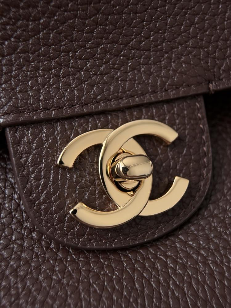 Chanel Maxi “Souplissimo” Küçük Kapaklı Çanta