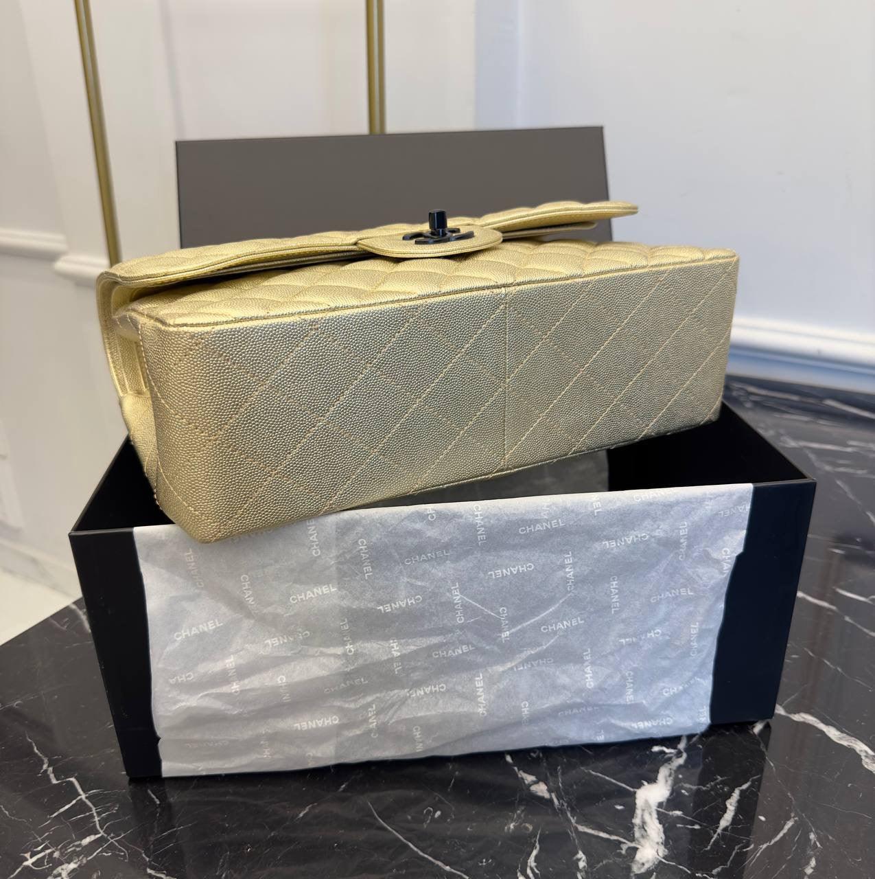 Chanel Altın Metalik Büyük Boy Klasik Çanta - Glimmer of Luxury
