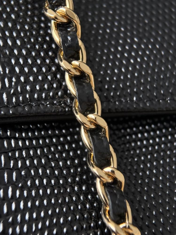 Chanel Kertenkele Derisi Desenli Uzun Üstten Saplı El Çantası