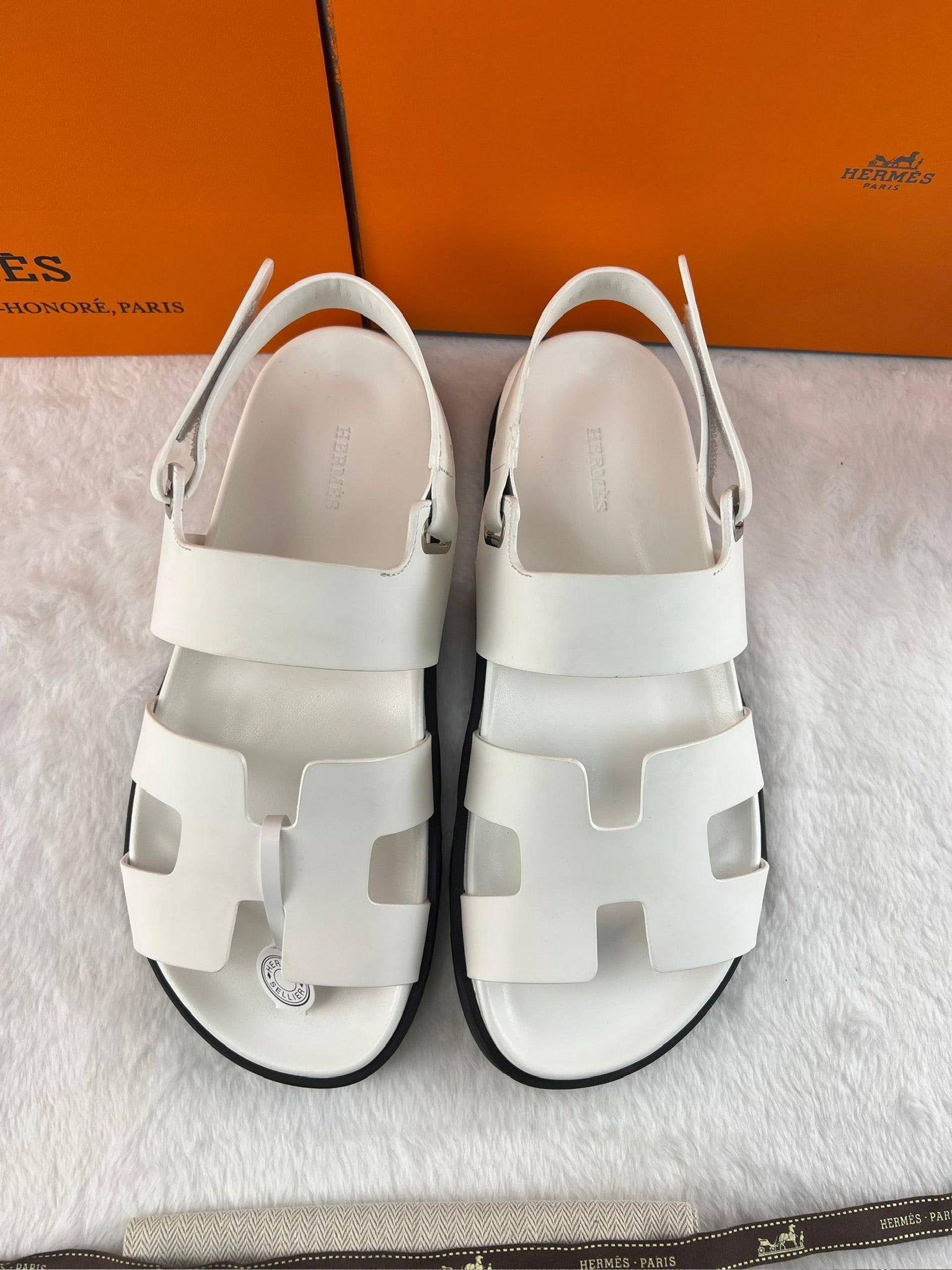 Hermès Chypre Sandal - Çift Bant Beyaz - Glimmer of Luxury