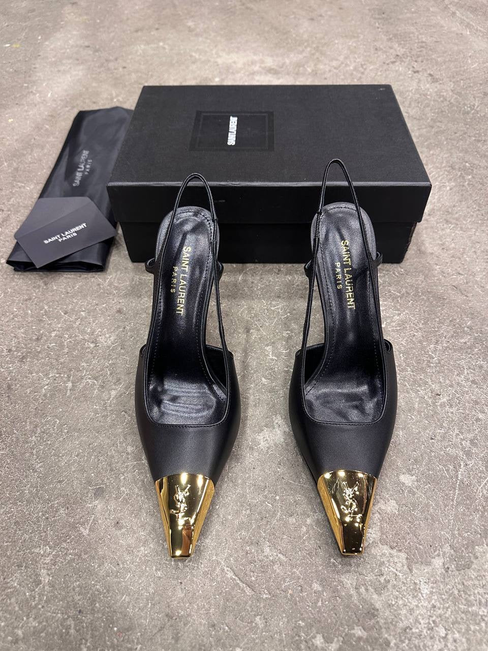 Saint Laurent Jeanne Arkadan Bağlamalı Topuklu Ayakkabı - Glimmer of Luxury