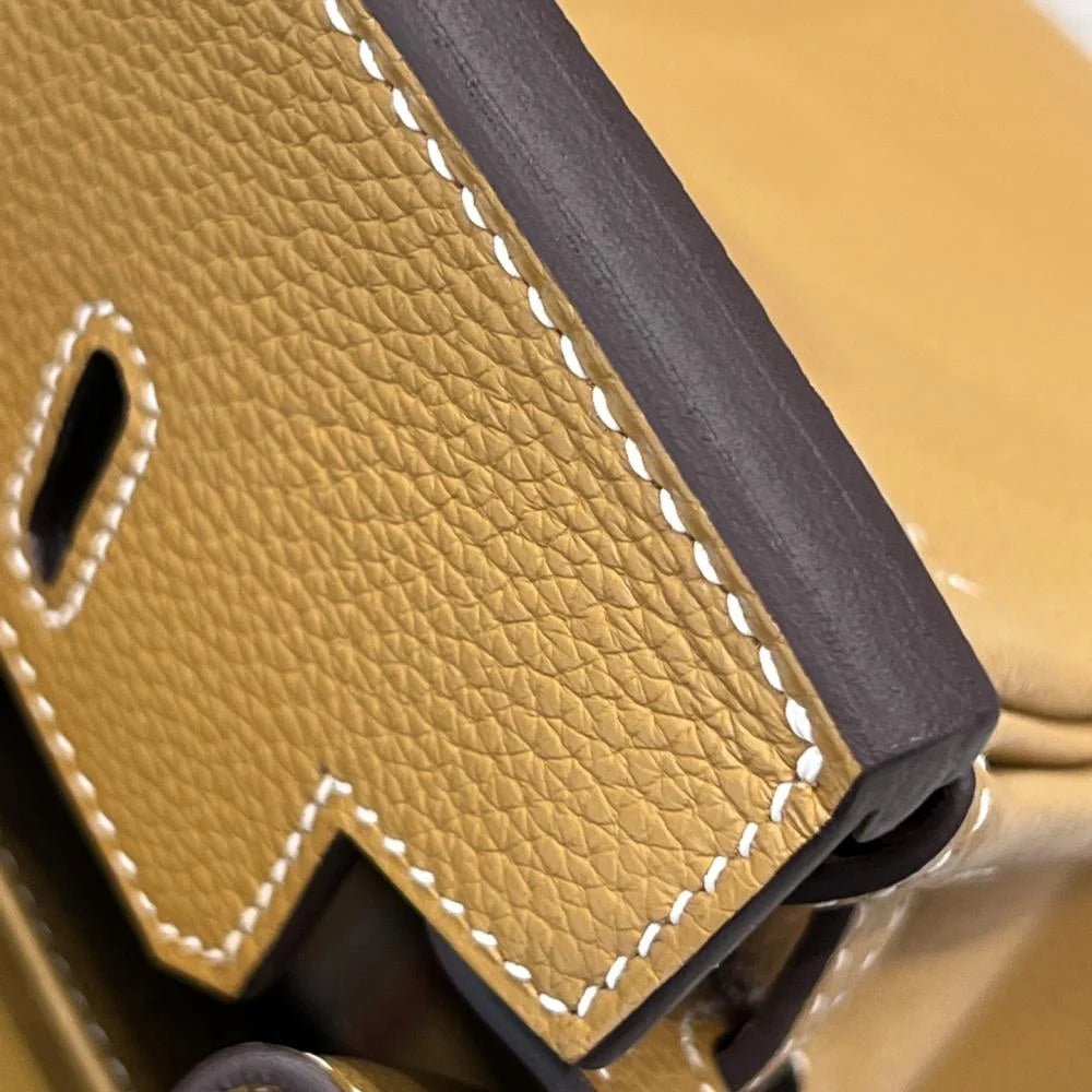 Hermès Birkin 25 Gold Togo