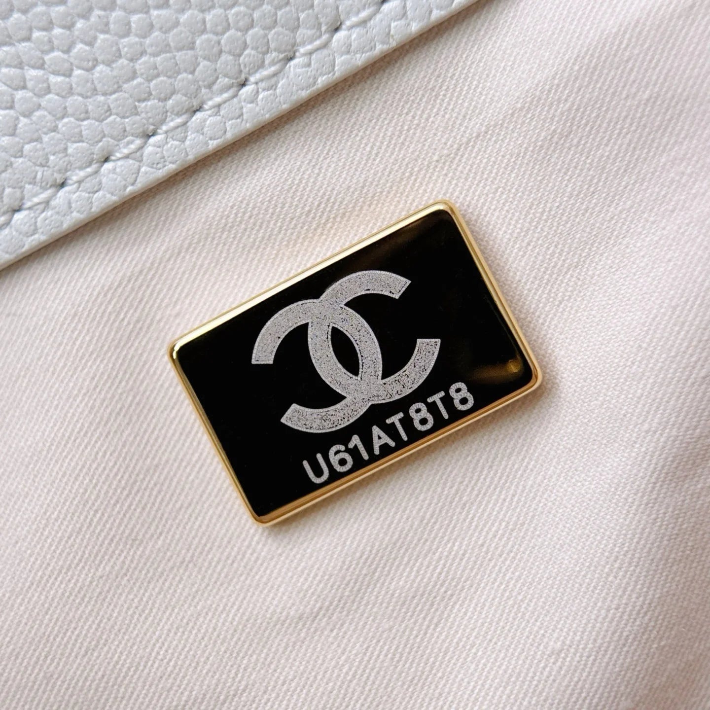 Chanel 25C Orta Boy Hobo Seyahat Çantası - Glimmer of Luxury