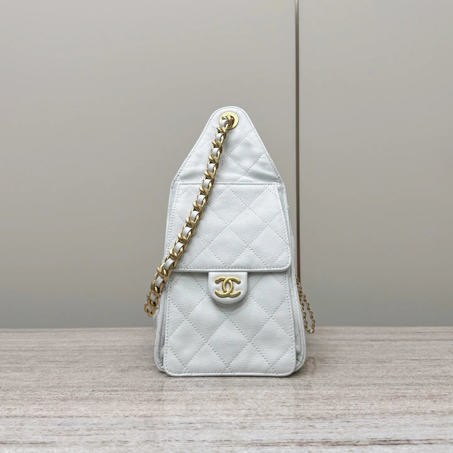 Chanel 25C Orta Boy Hobo Seyahat Çantası - Glimmer of Luxury