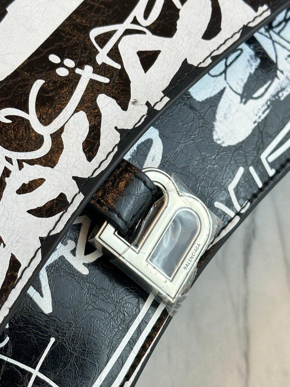 Balenciaga - Kum Saati Küçük Baskılı Deri Omuz Çantası - Glimmer of Luxury