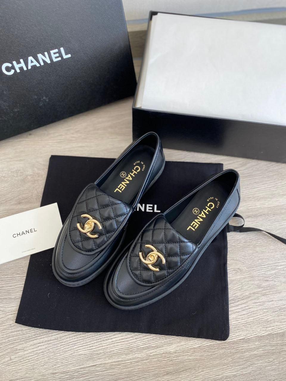 Chanel CC Dönüş Kilitli Deri Kapitone Siyah Loafer - Glimmer of Luxury