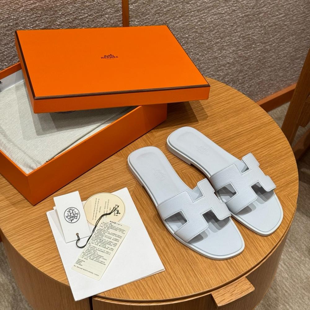 Hermès Oran Sandals Gray Argent