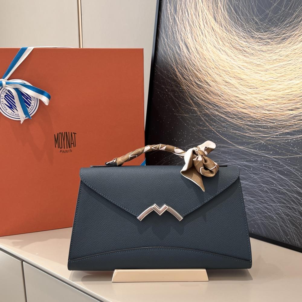 Gabrielle Portföy Çanta - Glimmer of Luxury