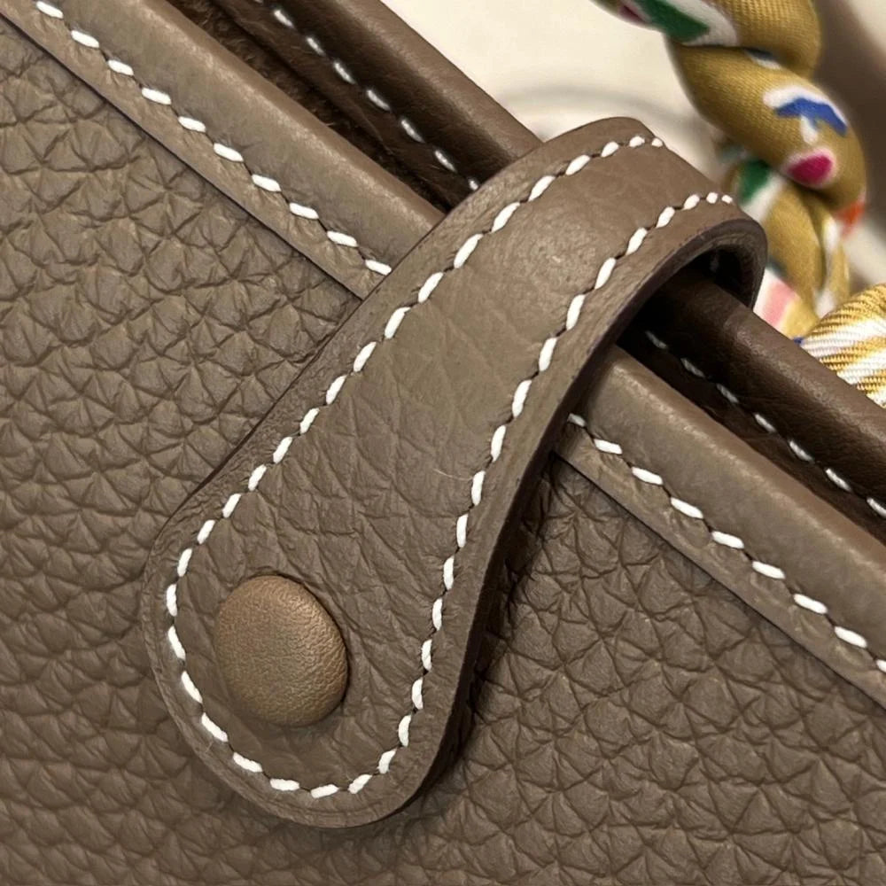 Hermès Evelyne 16cm Togo Leather Shoulder Bag