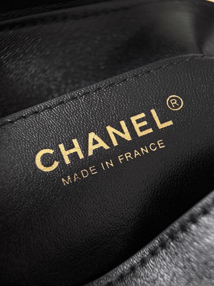 Chanel S26 Shiny Lambskin Maxi Hobo Bag