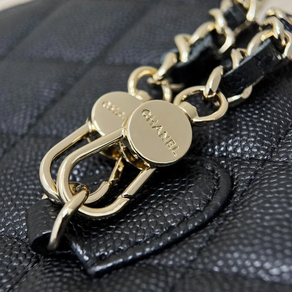 Chanel 2024/25 El Çantası - Glimmer of Luxury