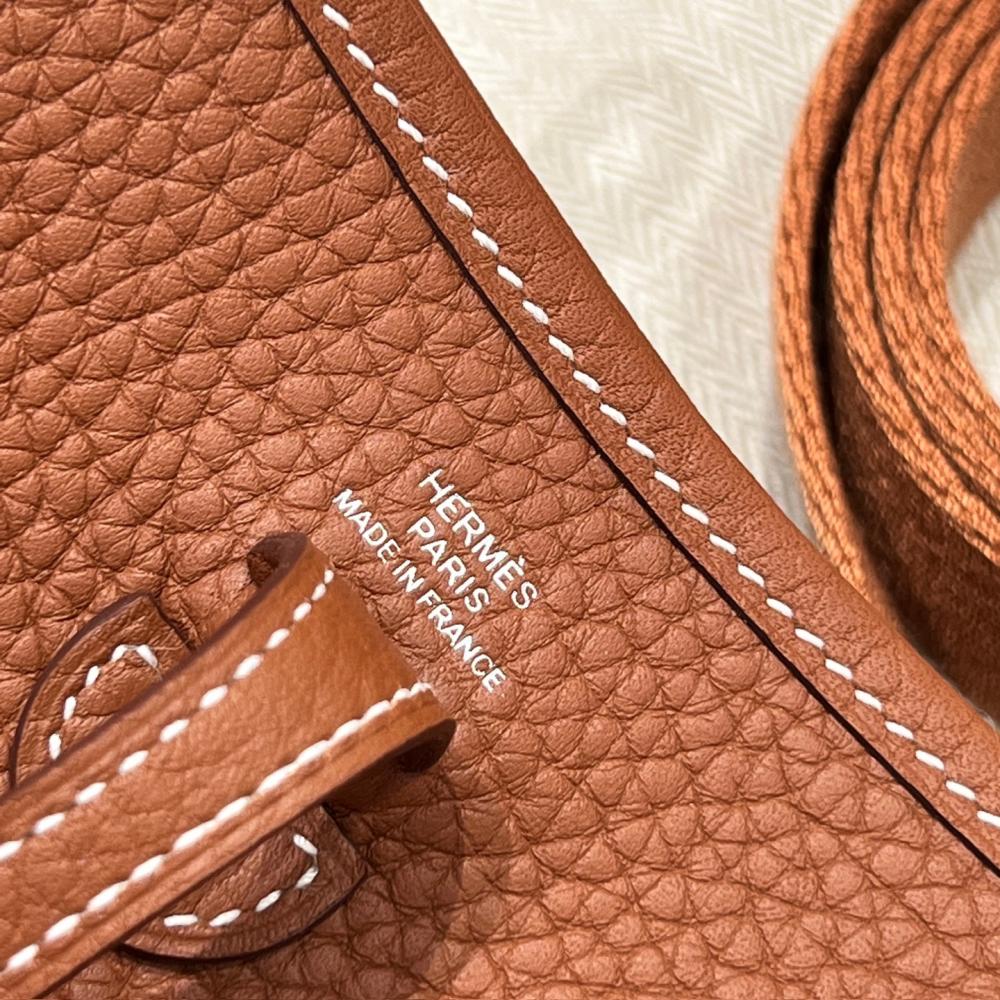Hermès Evelyne 16cm Togo Leather Shoulder Bag