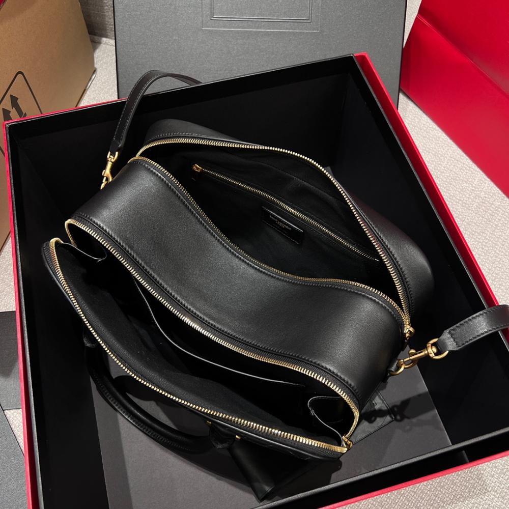 Saint Laurent Women's bag Lyia Duff