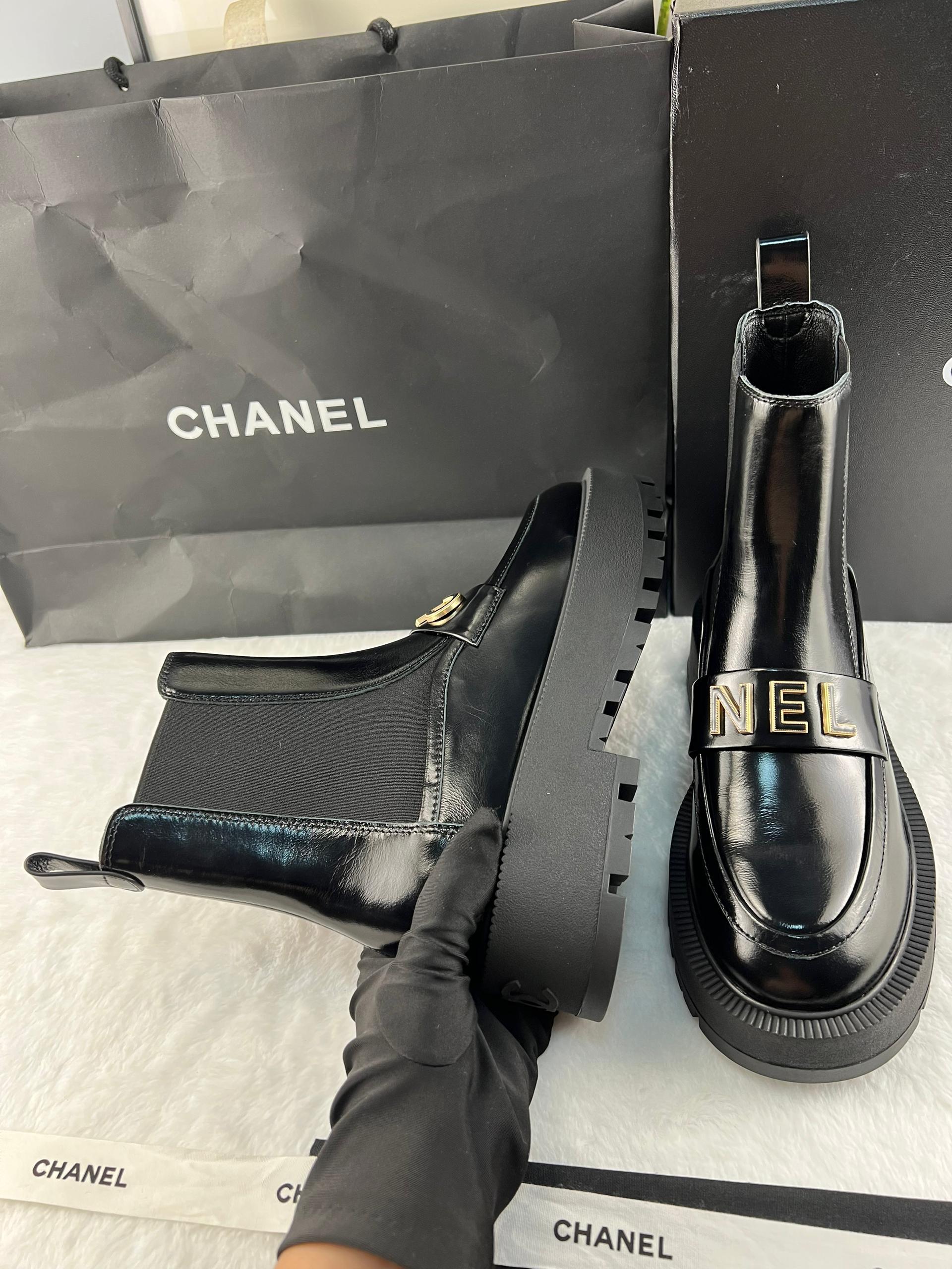 Chanel S24 Kısa Botlar - Glimmer of Luxury