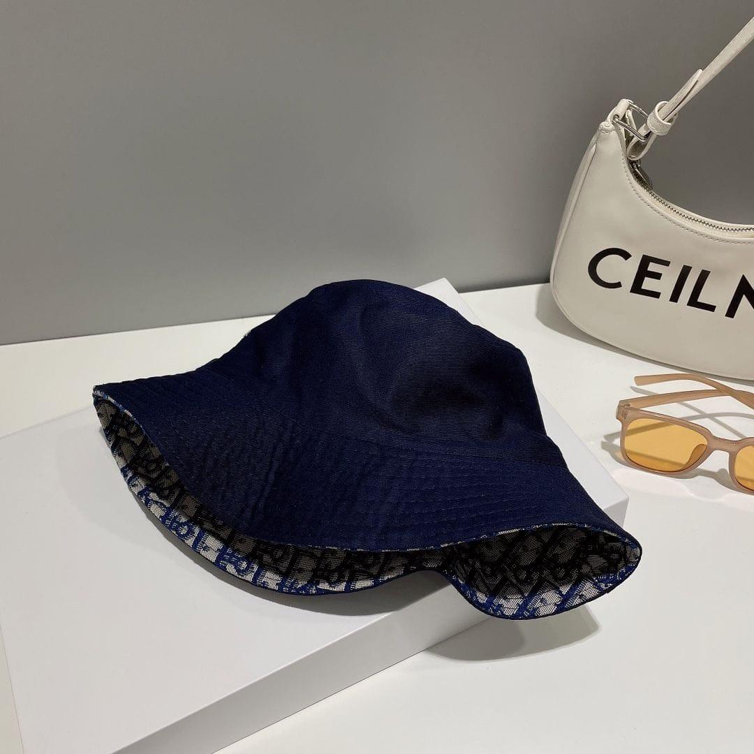 Dior Oblique Kova Şapka Kadınlar İçin - Glimmer of Luxury