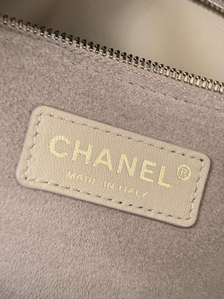 Chanel Archetype Küçük Alışveriş Çantası – Bej