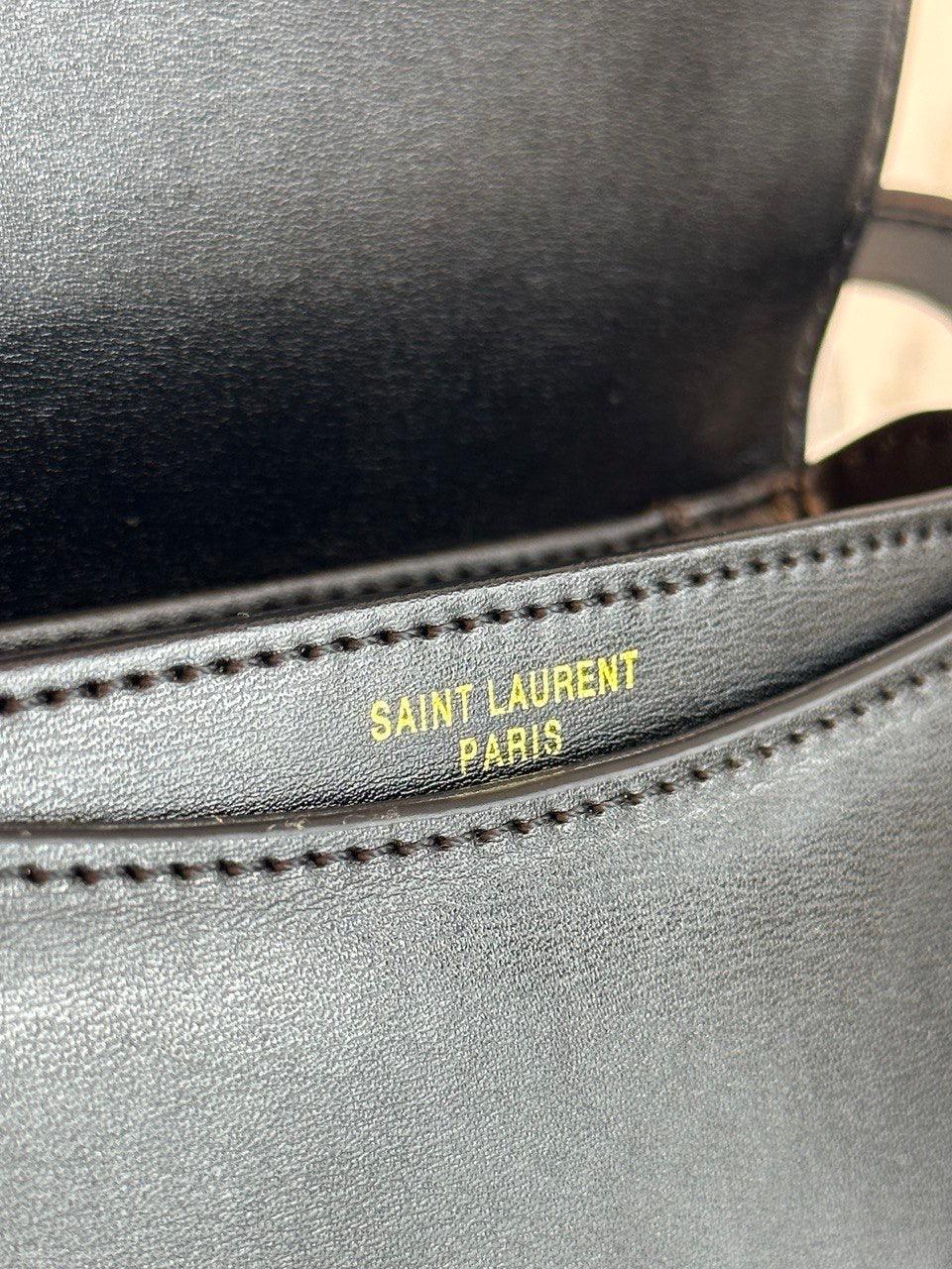 YSL Kaia Orta Deri Çapraz Çanta - Glimmer of Luxury