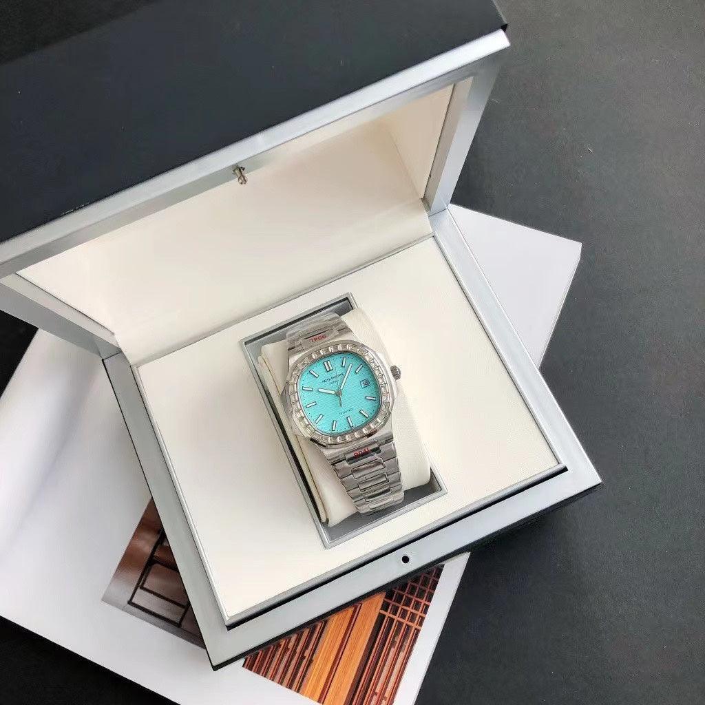 Patek Philippe Nautilus Saat - Glimmer of Luxury