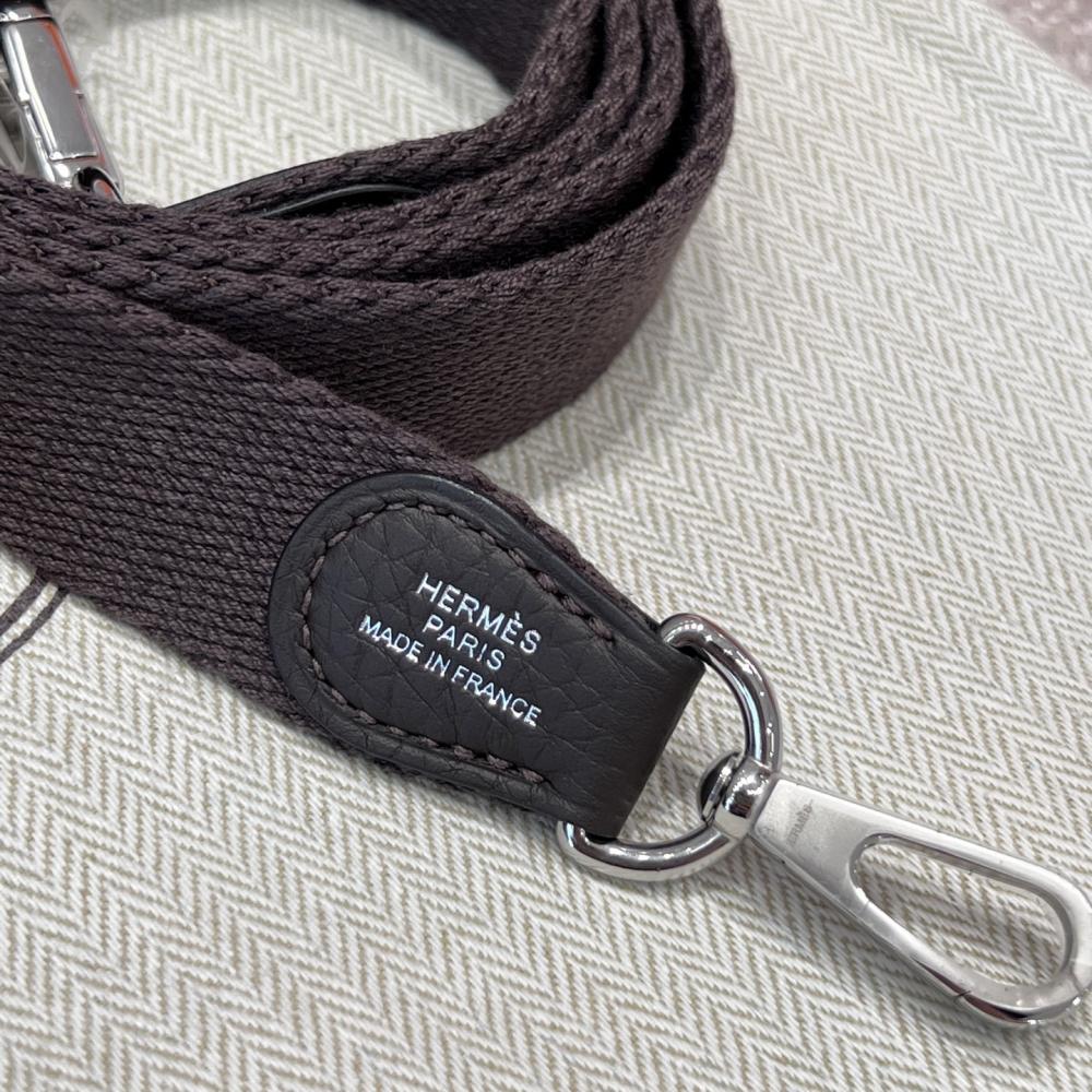 Hermès Evelyne 16cm Togo Leather Shoulder Bag